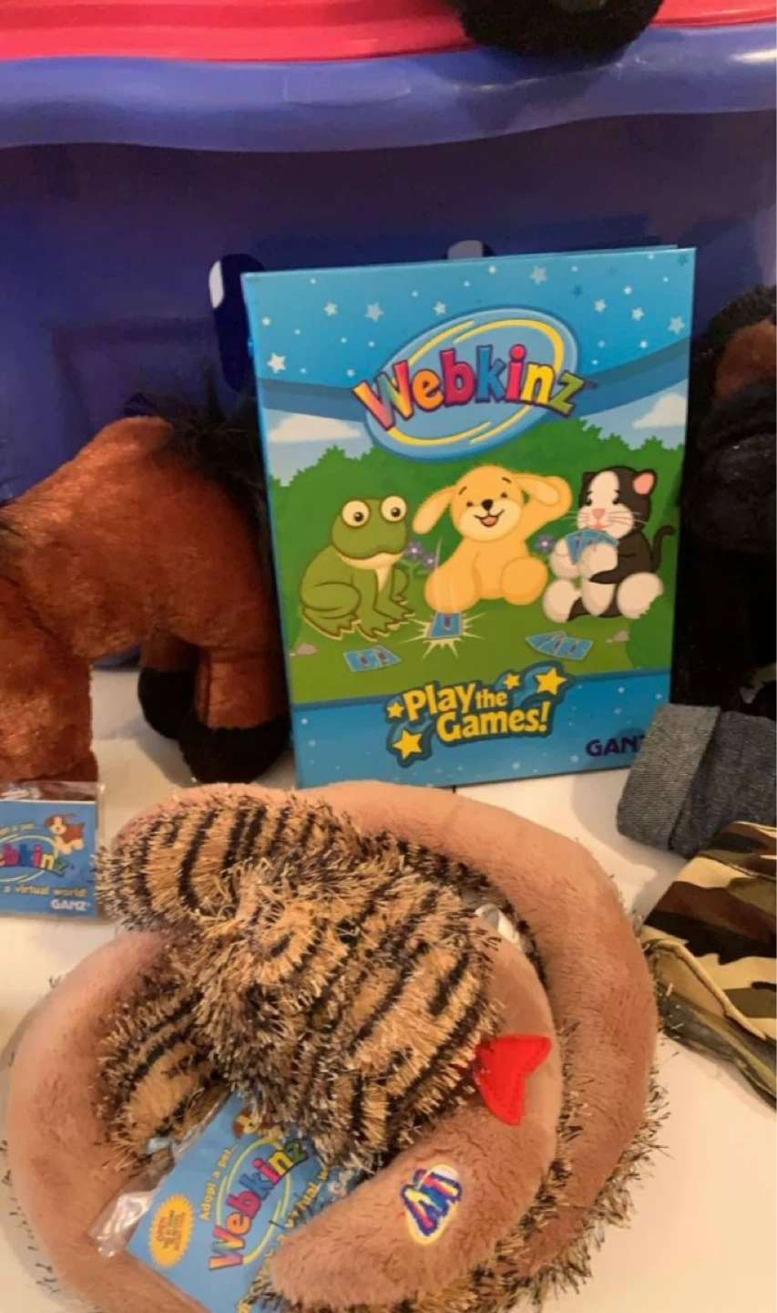 Webkinz Plush Toys, Accessories, and Play the Games Box - photo 5
