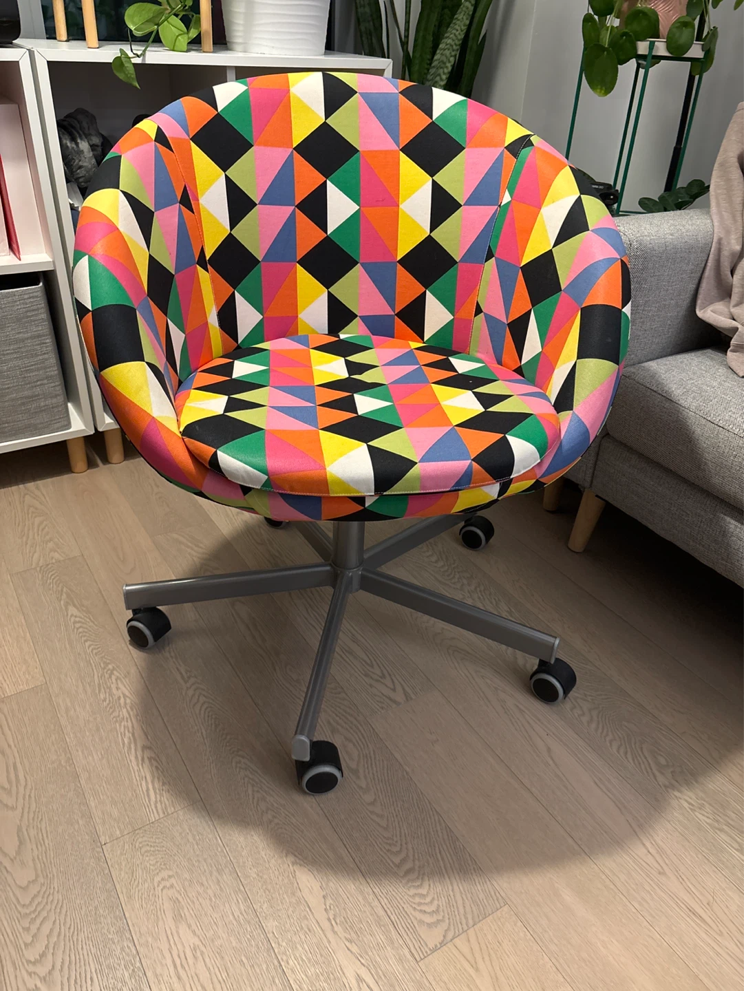 IKEA Round Swivel Chair with Colorful Geometric Print - photo 2