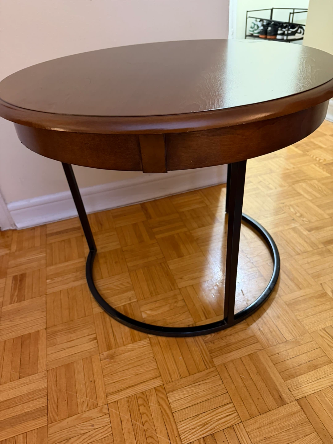 Modern Round Side Table - photo 3