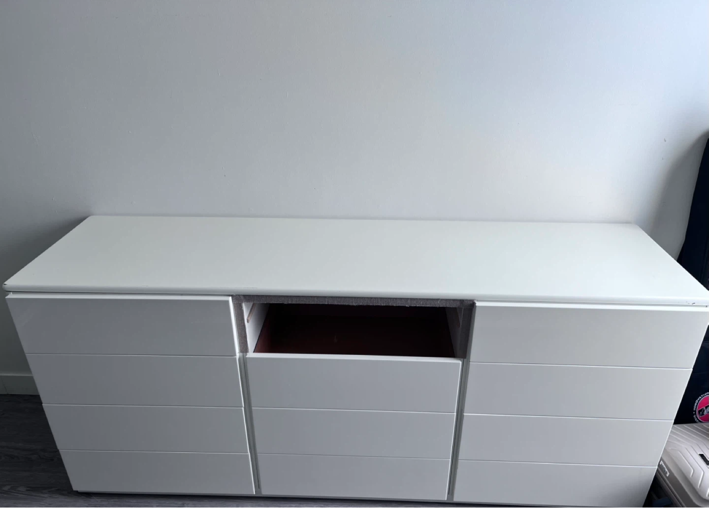 White 6-Drawer Dresser - photo 2