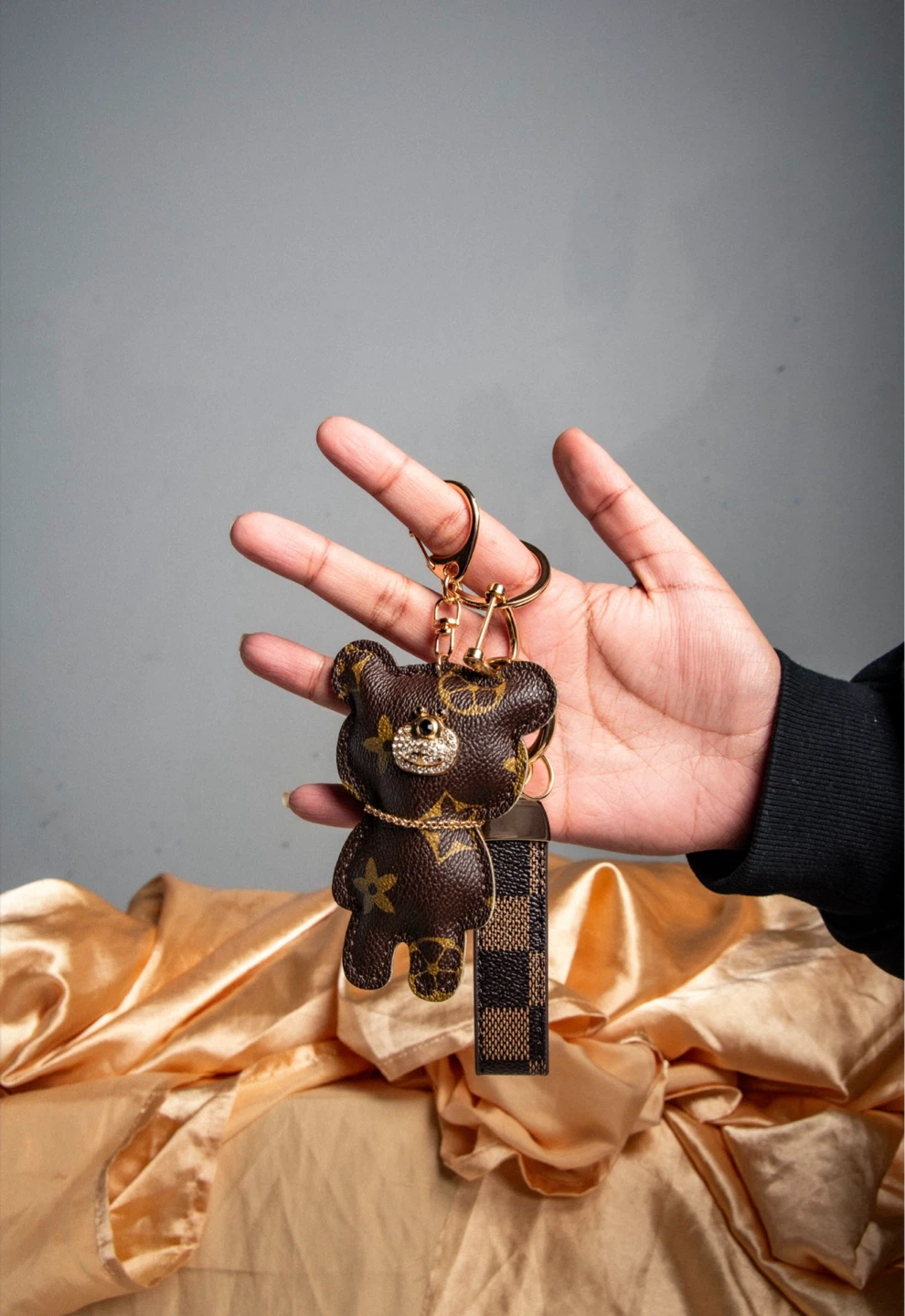 Designer Inspired Bear Keychain - photo 4