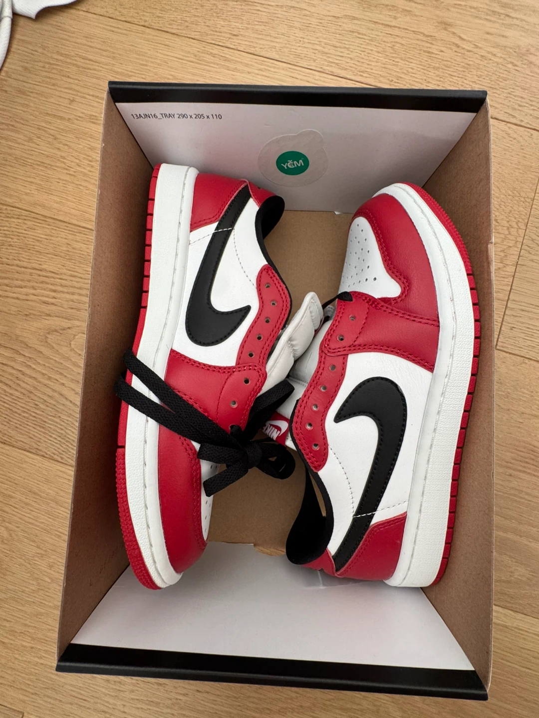 Nike Air Jordan 1 Retro Low OG "Chicago" - photo 3