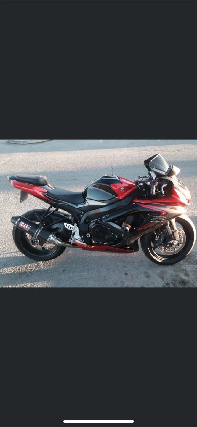 Suzuki GSX-R Motorcycle - photo 2