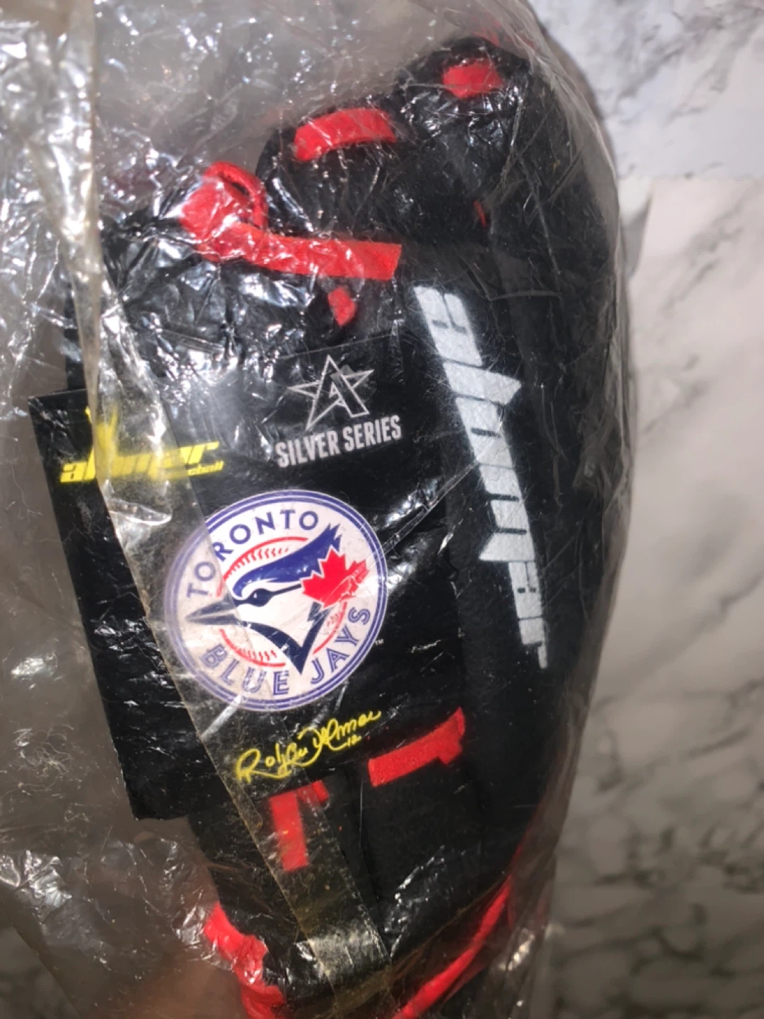 Toronto Blue Jays Baseball Glove - photo 2