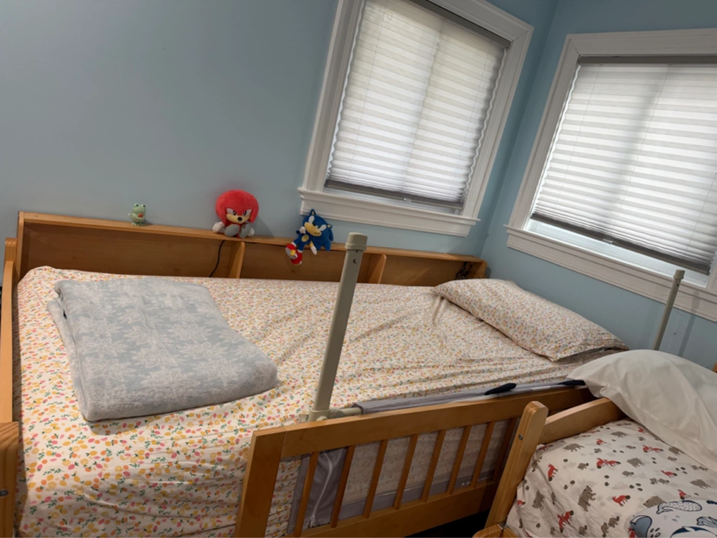 Wooden Twin Bed with Storage Shelves - photo 3