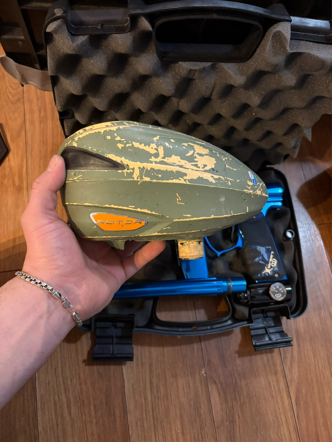 Paintball gear lot – markers, rotor, tanks, masks - photo 3