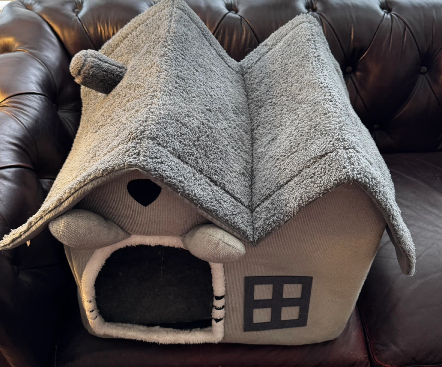 Grey Pet Bed House 🌱