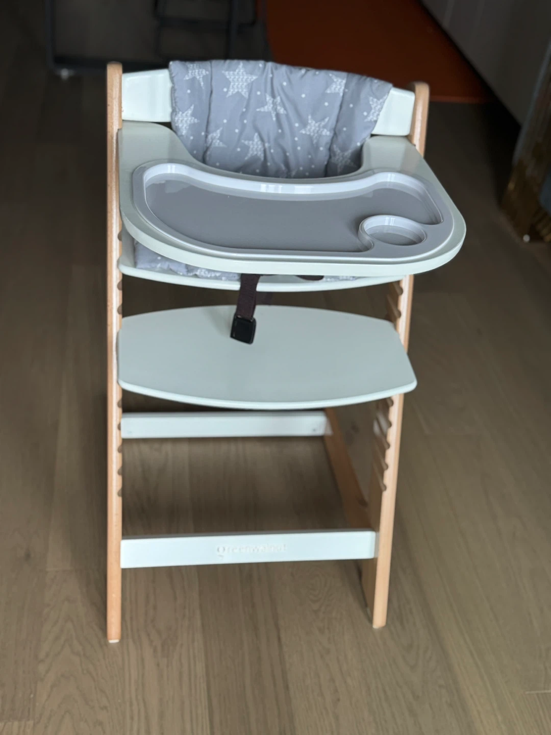 Like New Greenwalnut 3-in-1 Wooden High Chair - photo 4