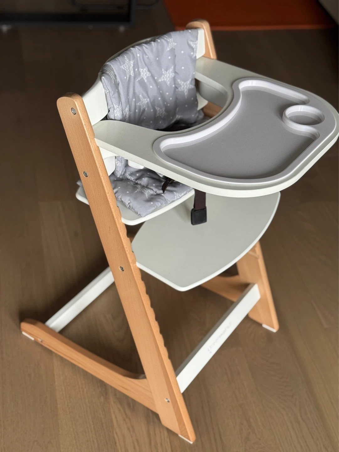 Like New Greenwalnut 3-in-1 Wooden High Chair