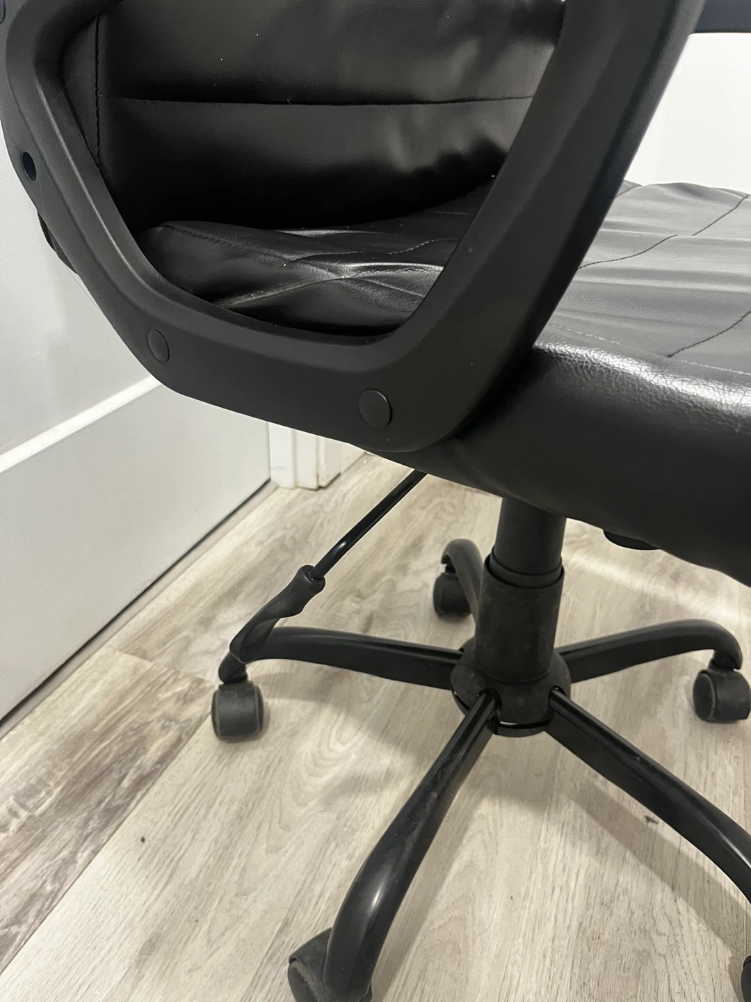 Black Faux Leather Office Chair - photo 2