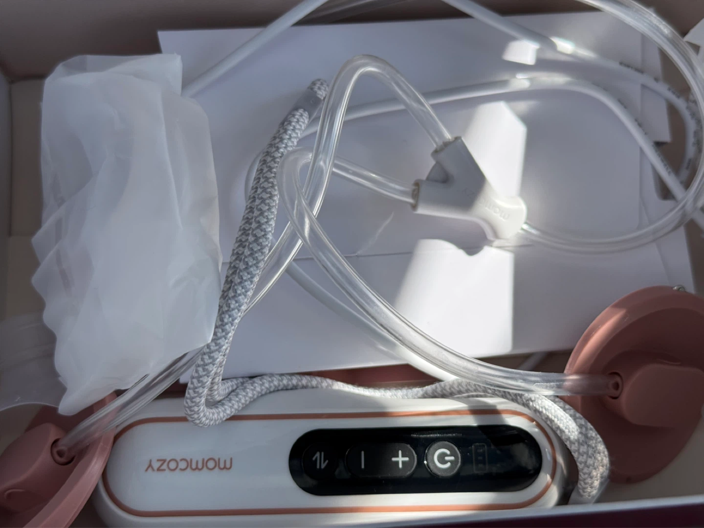 Like NEW Momcozy V2 Pro Portable Electric Double Breast Pump - photo 3