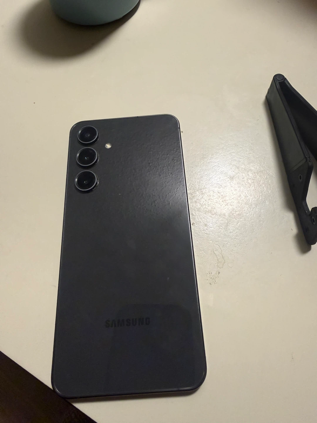 Samsung s24 fe - photo 2