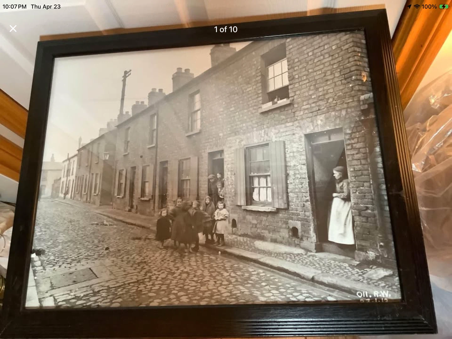 1912 Photograph of Children on Raphael St Markets Belfast 🐞