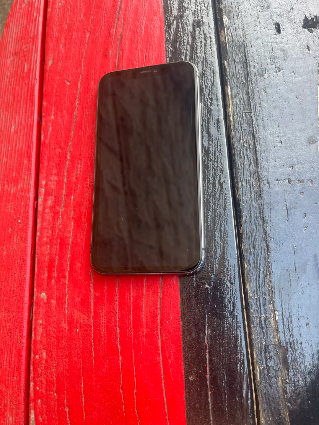 Apple iPhone 11 Cracked Back No Power - photo 3