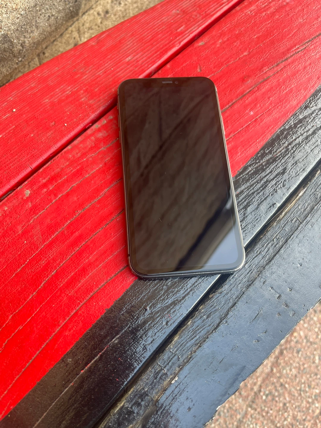 Apple iPhone 11 Cracked Back No Power - photo 4