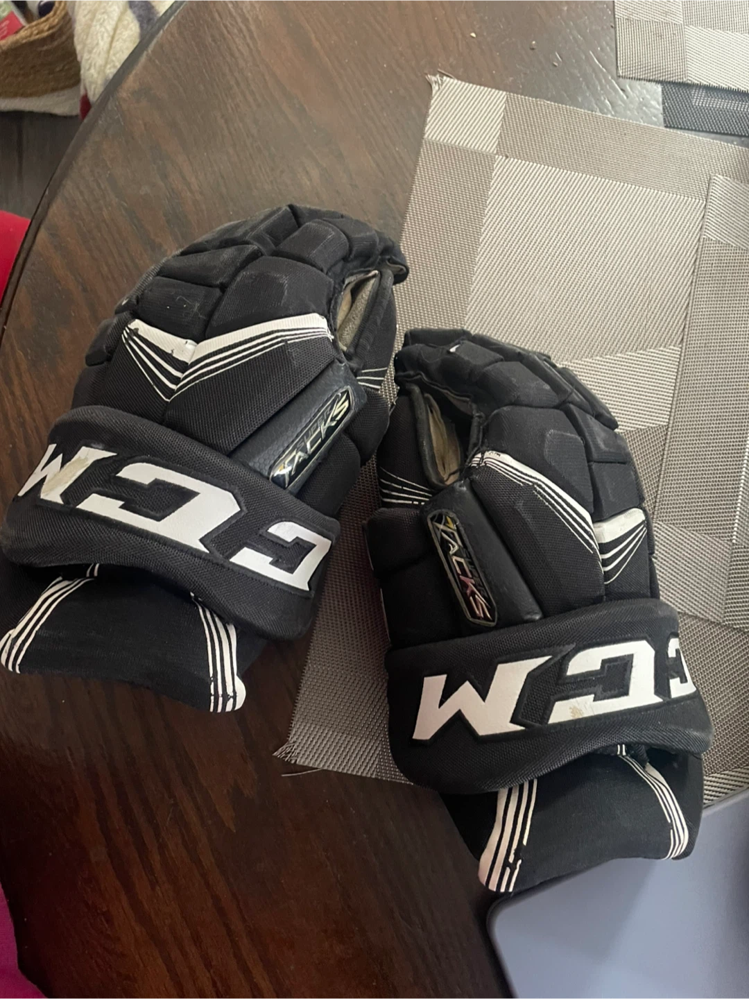CCM Tacks Hockey Gloves