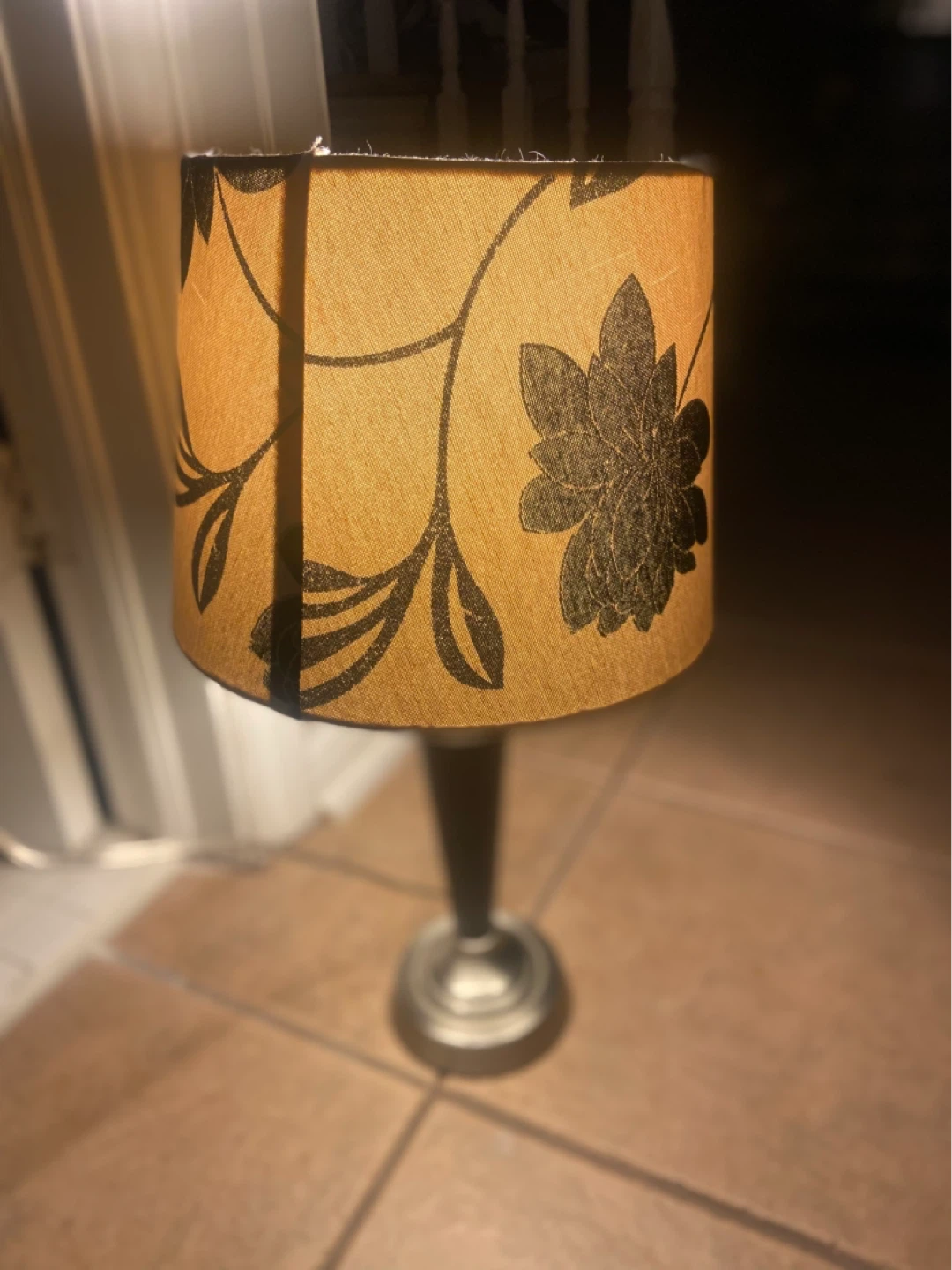 Table Side Floral Lamp - photo 4