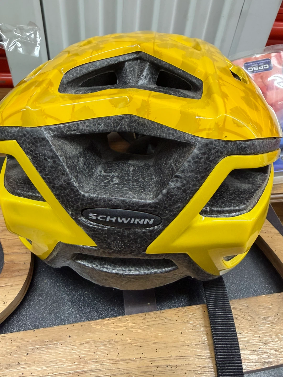 Schwinn Adult Bicycle Helmet - Yellow - photo 4