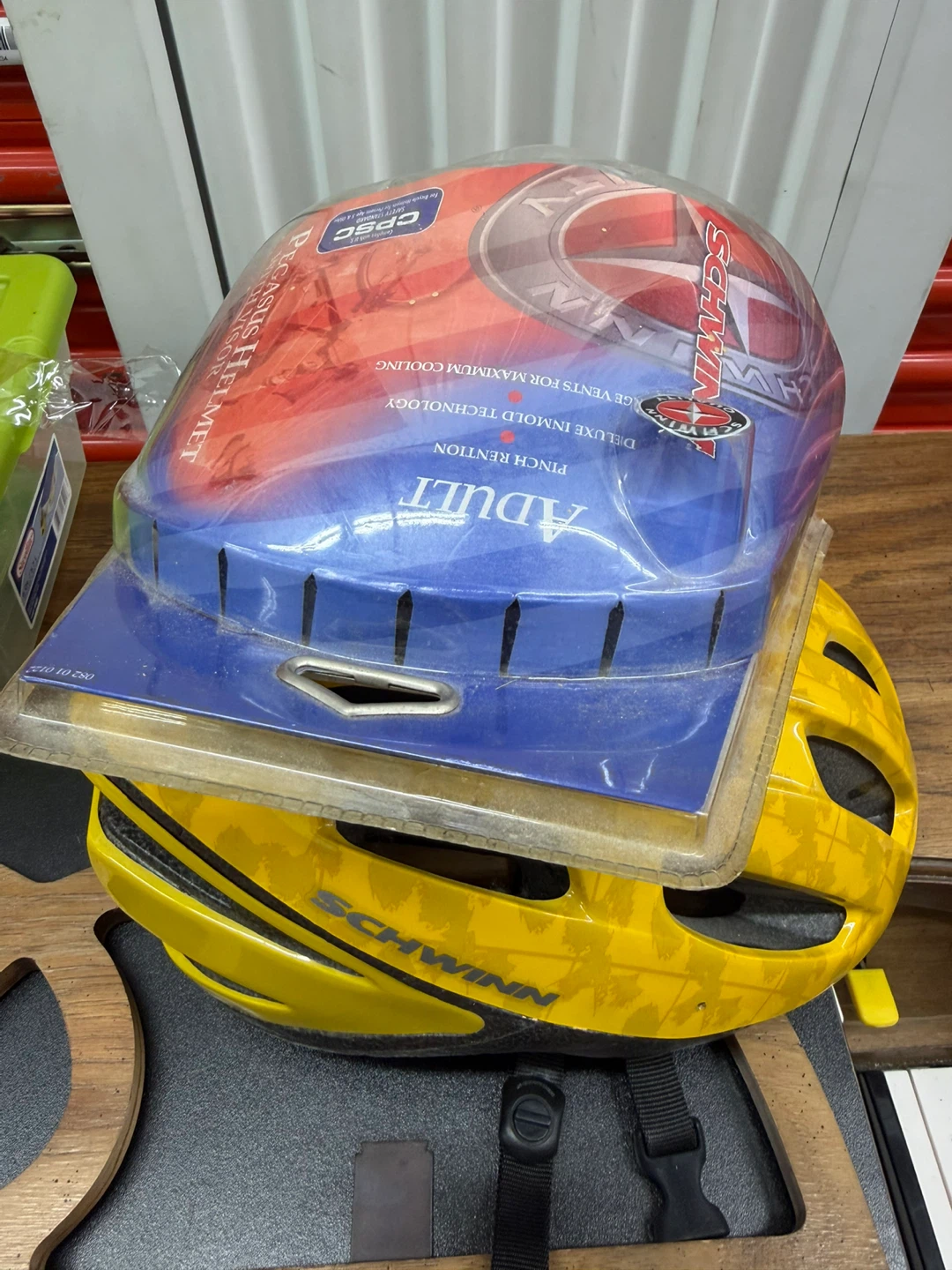 Schwinn Adult Bicycle Helmet - Yellow - photo 2