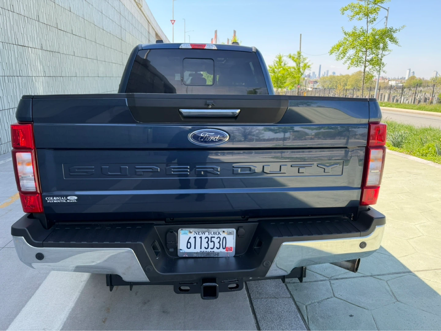 Ford F-350 Super Duty Crew Cab Pickup Truck - photo 4
