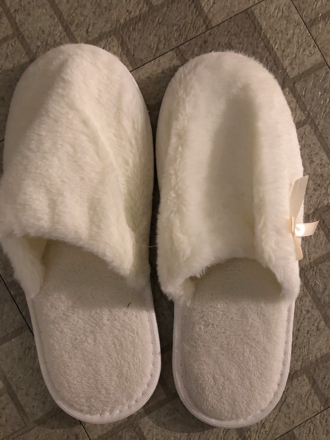White Fuzzy Slippers - Size L