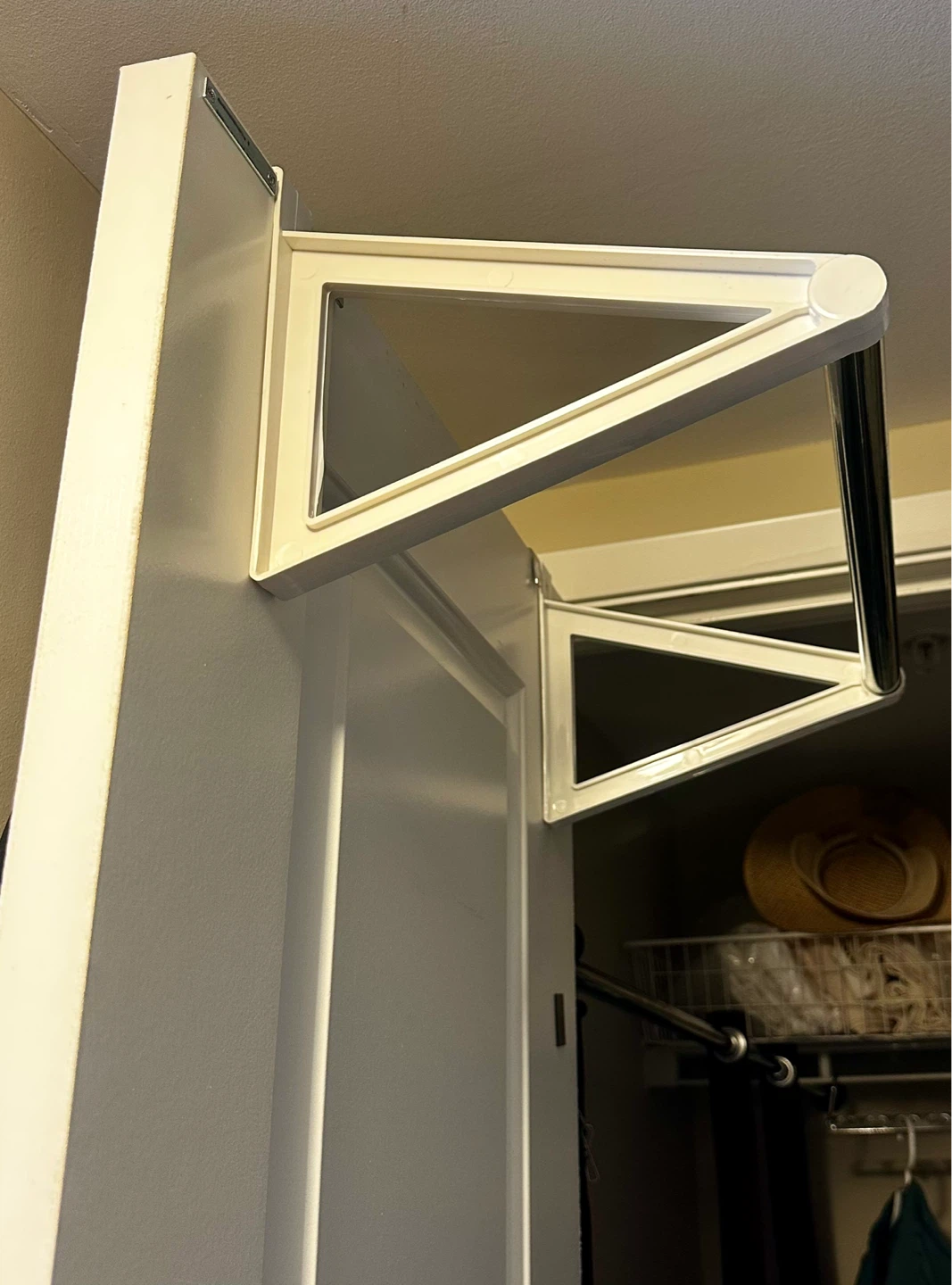 Closet Over The Door Hanger