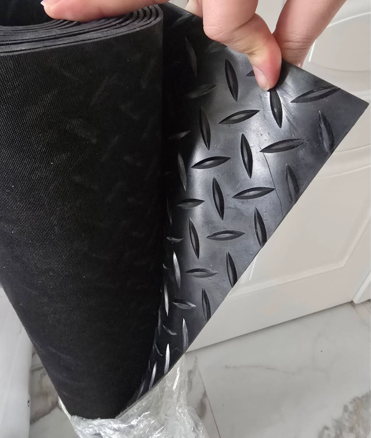 Black Diamond Plate Garage Floor Mat Roll - 8mm x 20 FT - photo 2