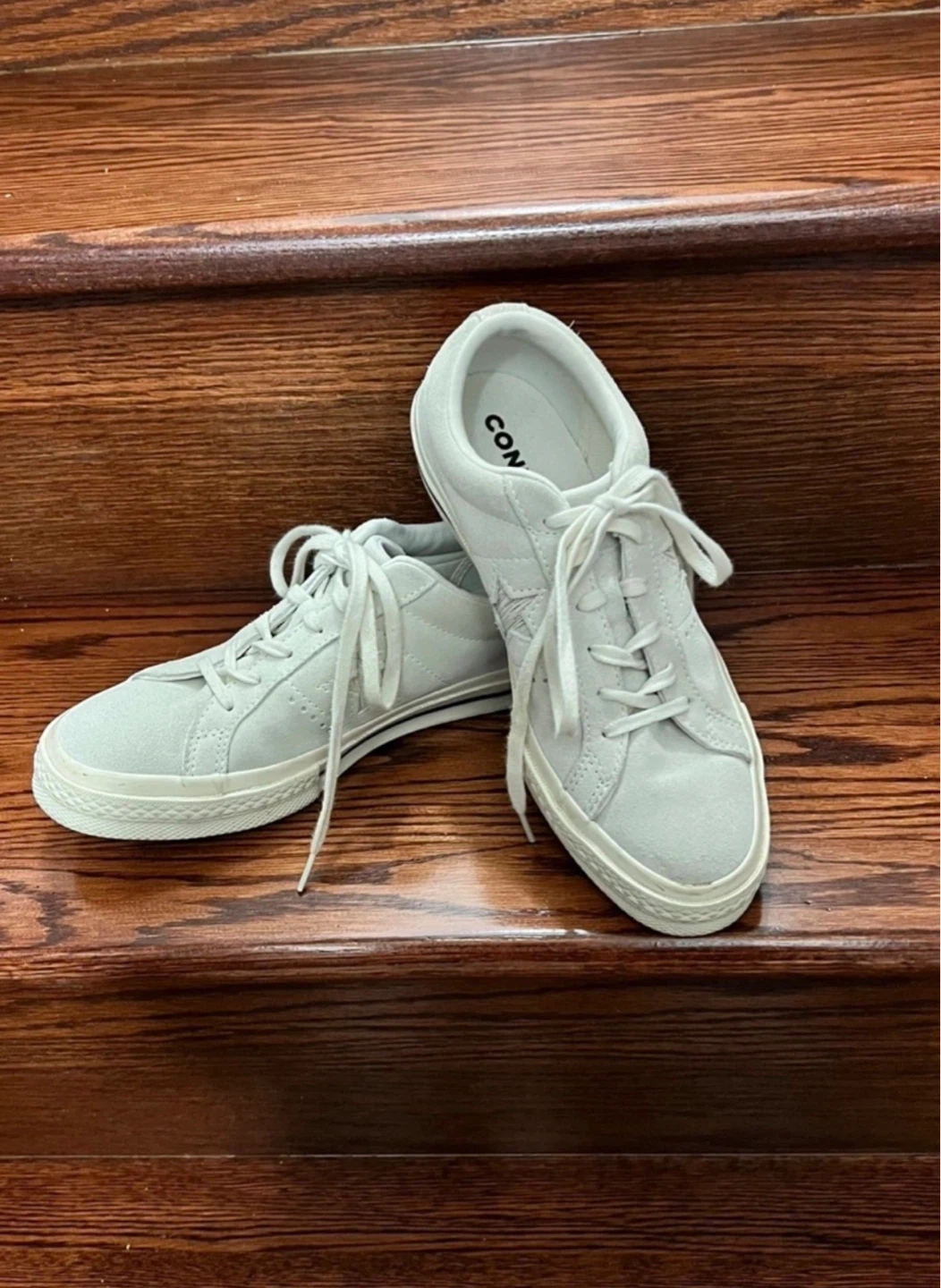 Converse shoes size 6