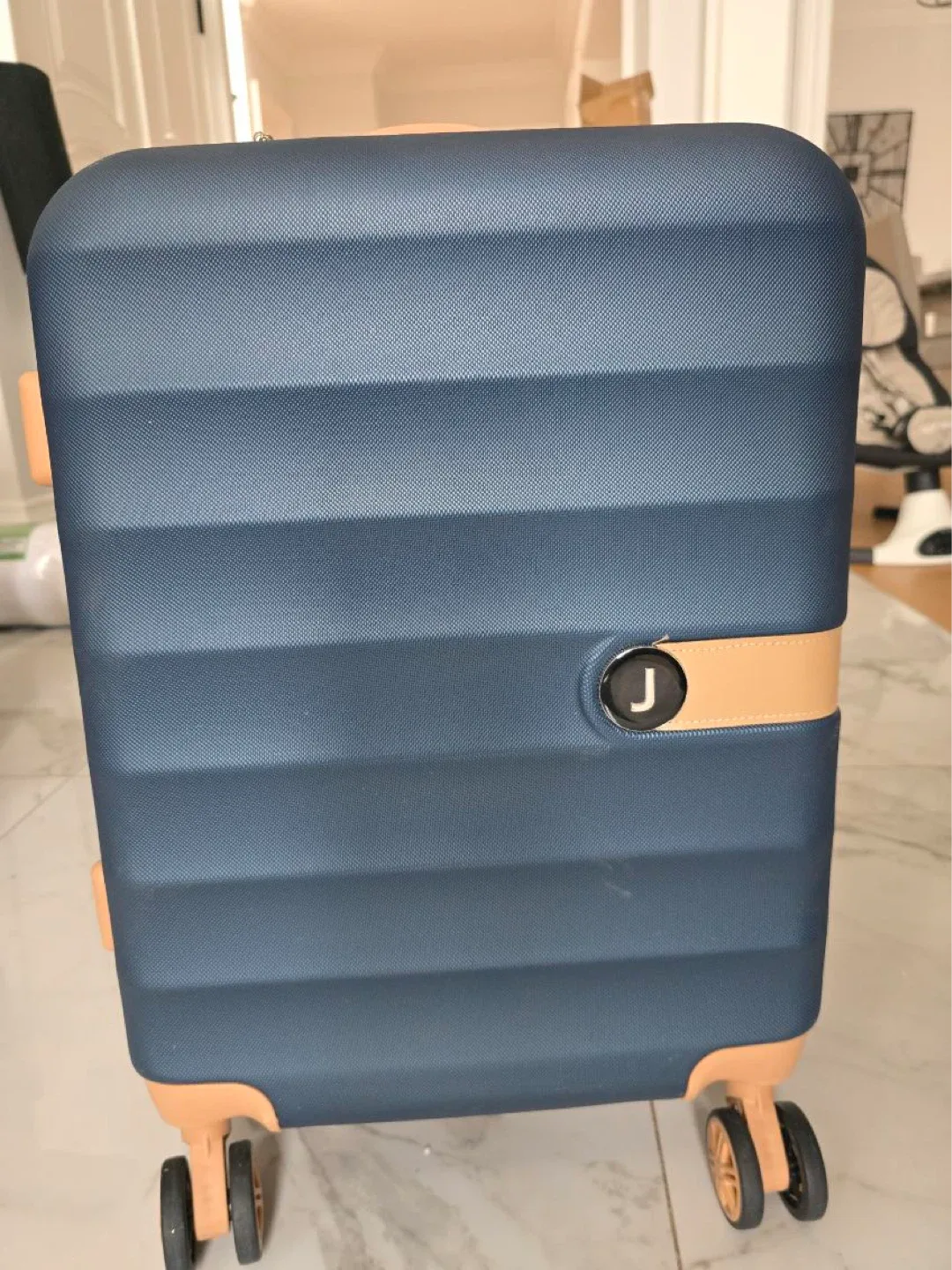 Jetstream Blue and Tan Hardshell Spinner Luggage