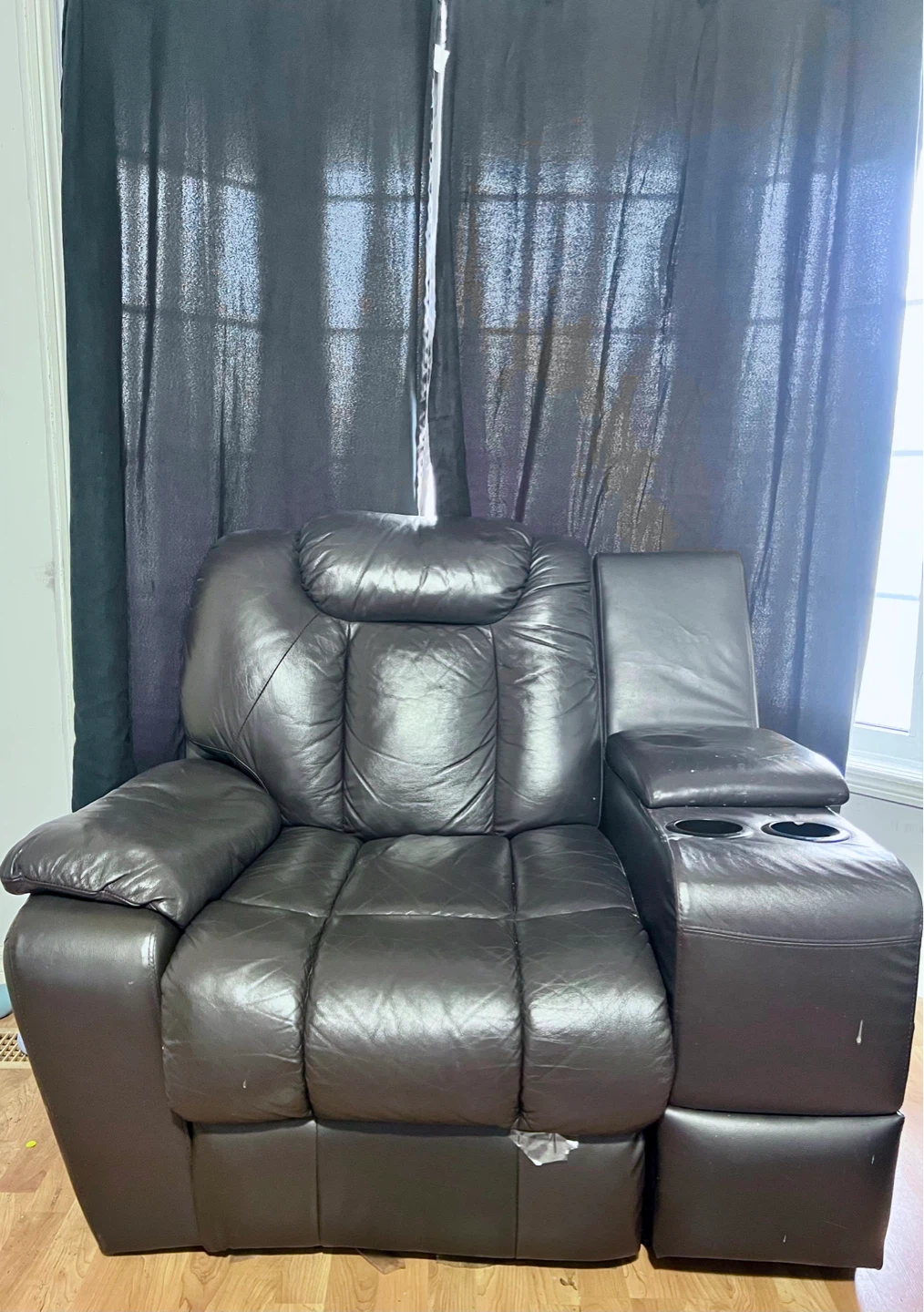 6 Seater Brown Leather Recliner with Cup Holders - photo 3