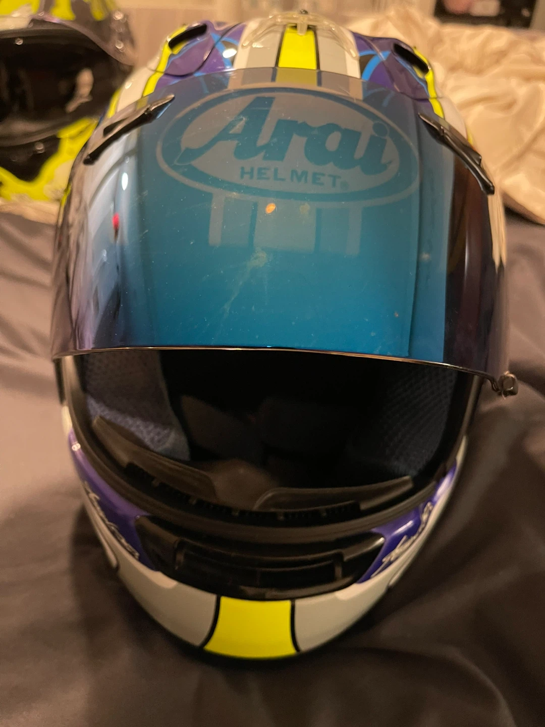Arai Motorcycle Helmet - photo 3