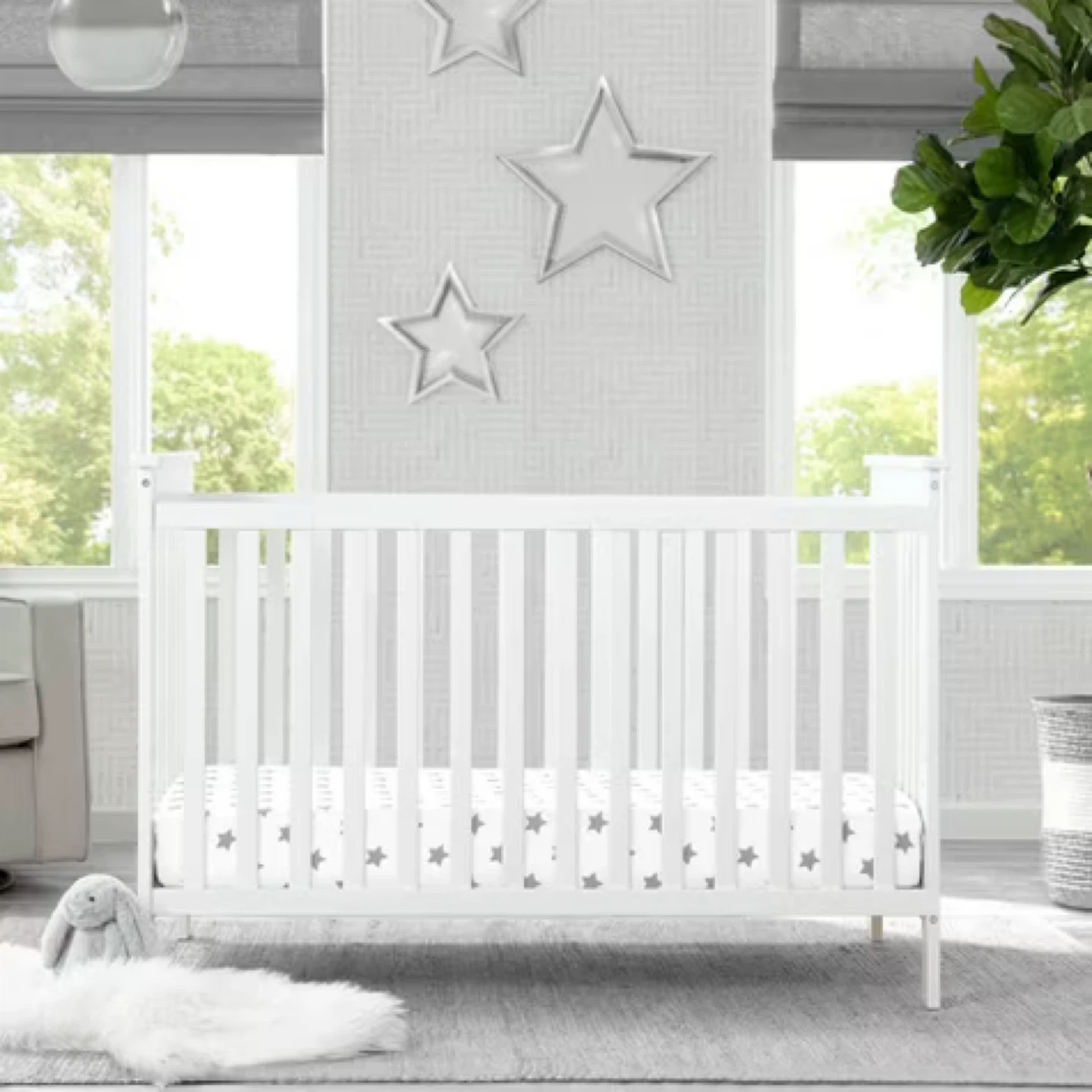 White Crib with brand new sealy Mattress - photo 2