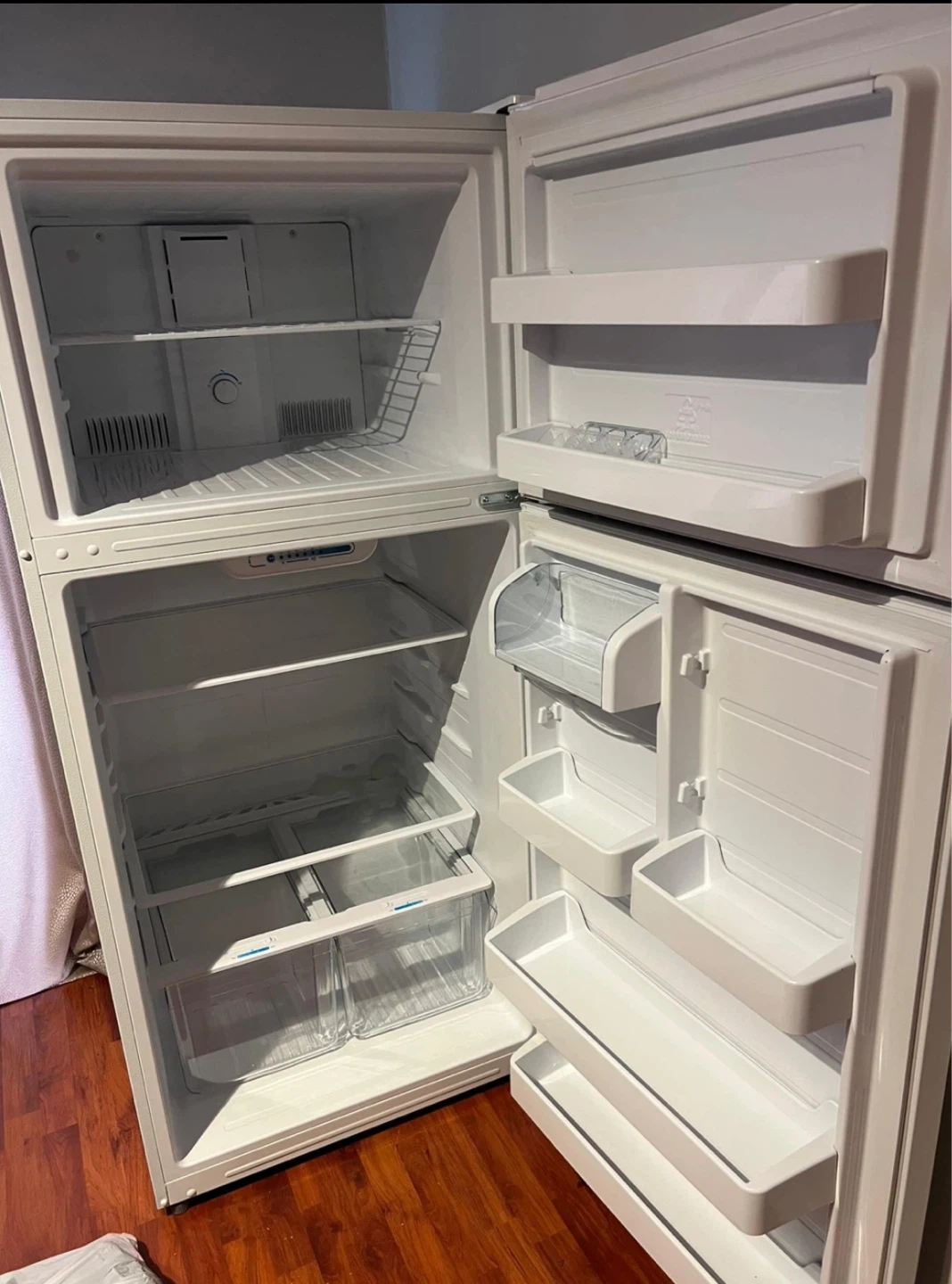 White Top Freezer Refrigerator