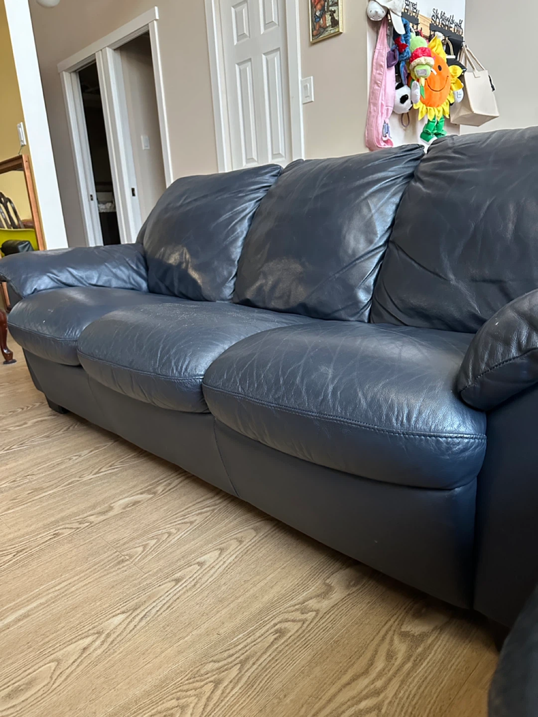 Beautiful Dark Navy Blue Genuine Leather Sofas (CAN DELIVER) - photo 4