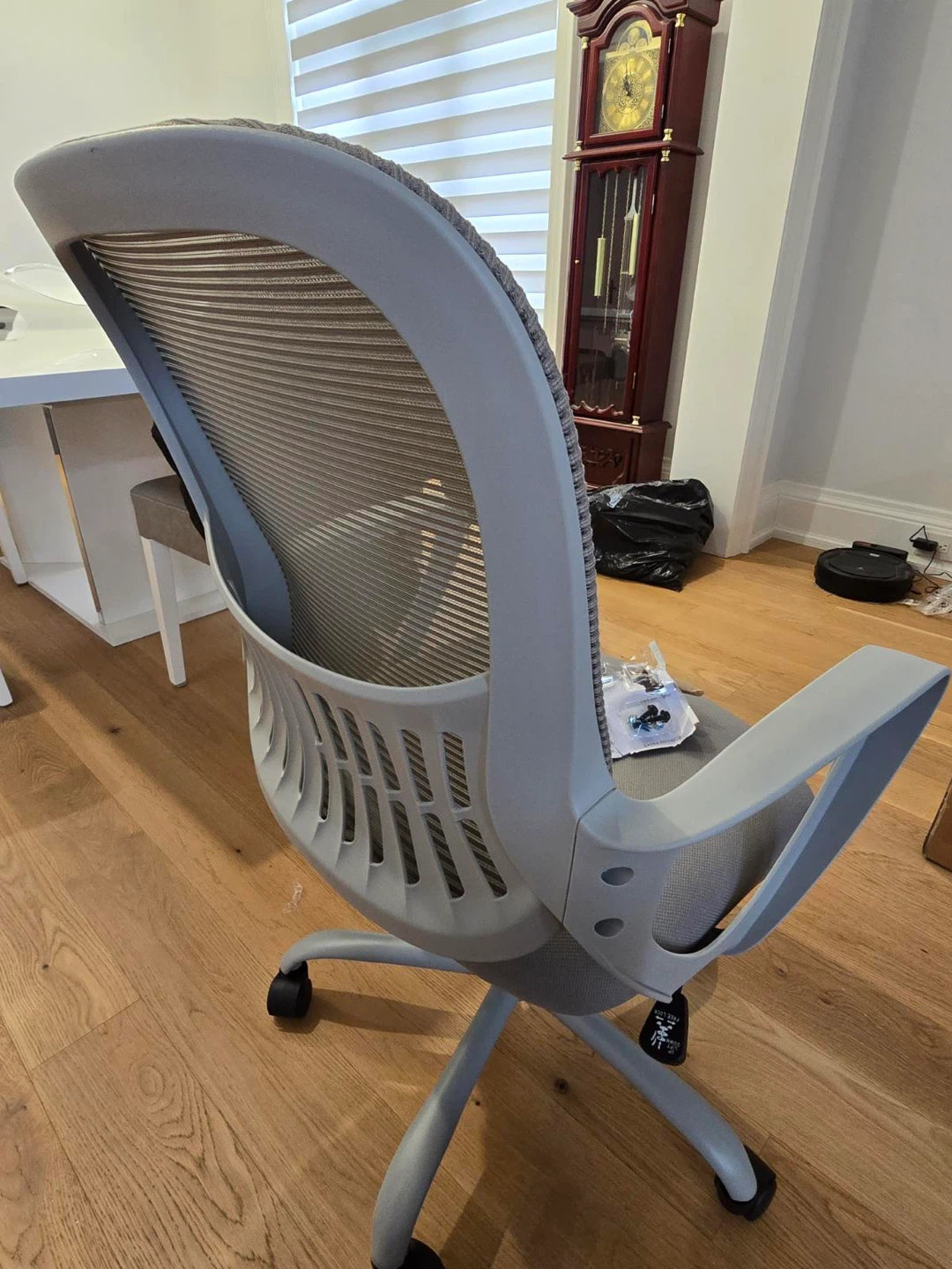 Grey Mesh Office Chair - photo 3