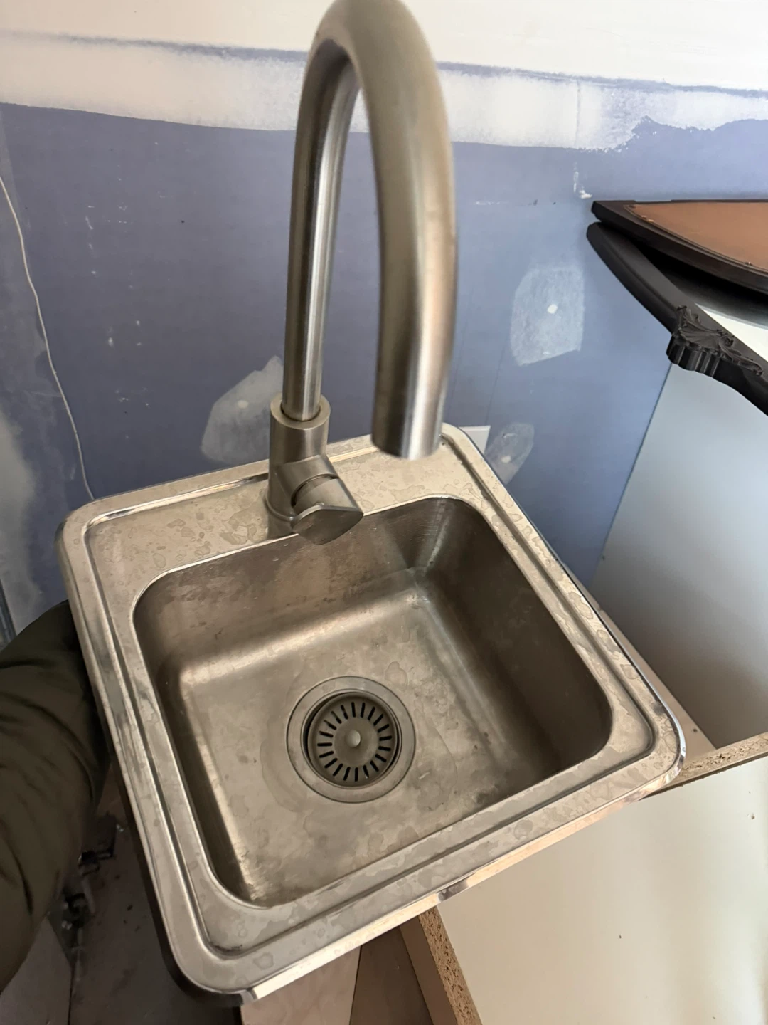 Stainless Steel Sink with Faucet
