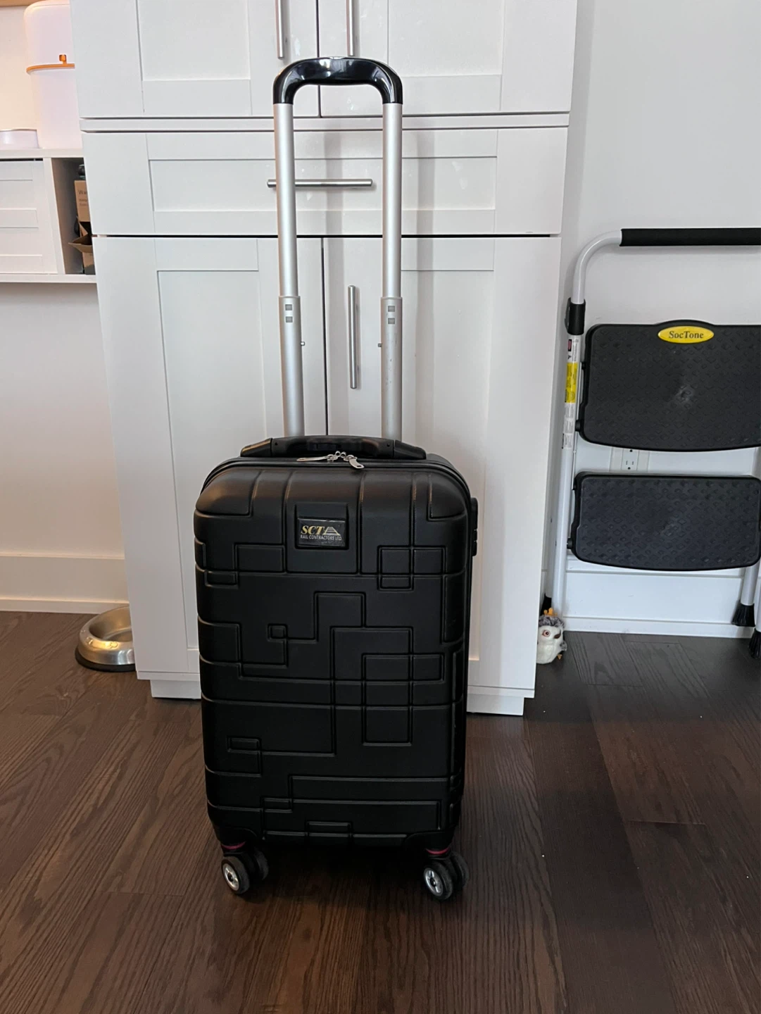 Carry-on luggage suitcase - photo 2