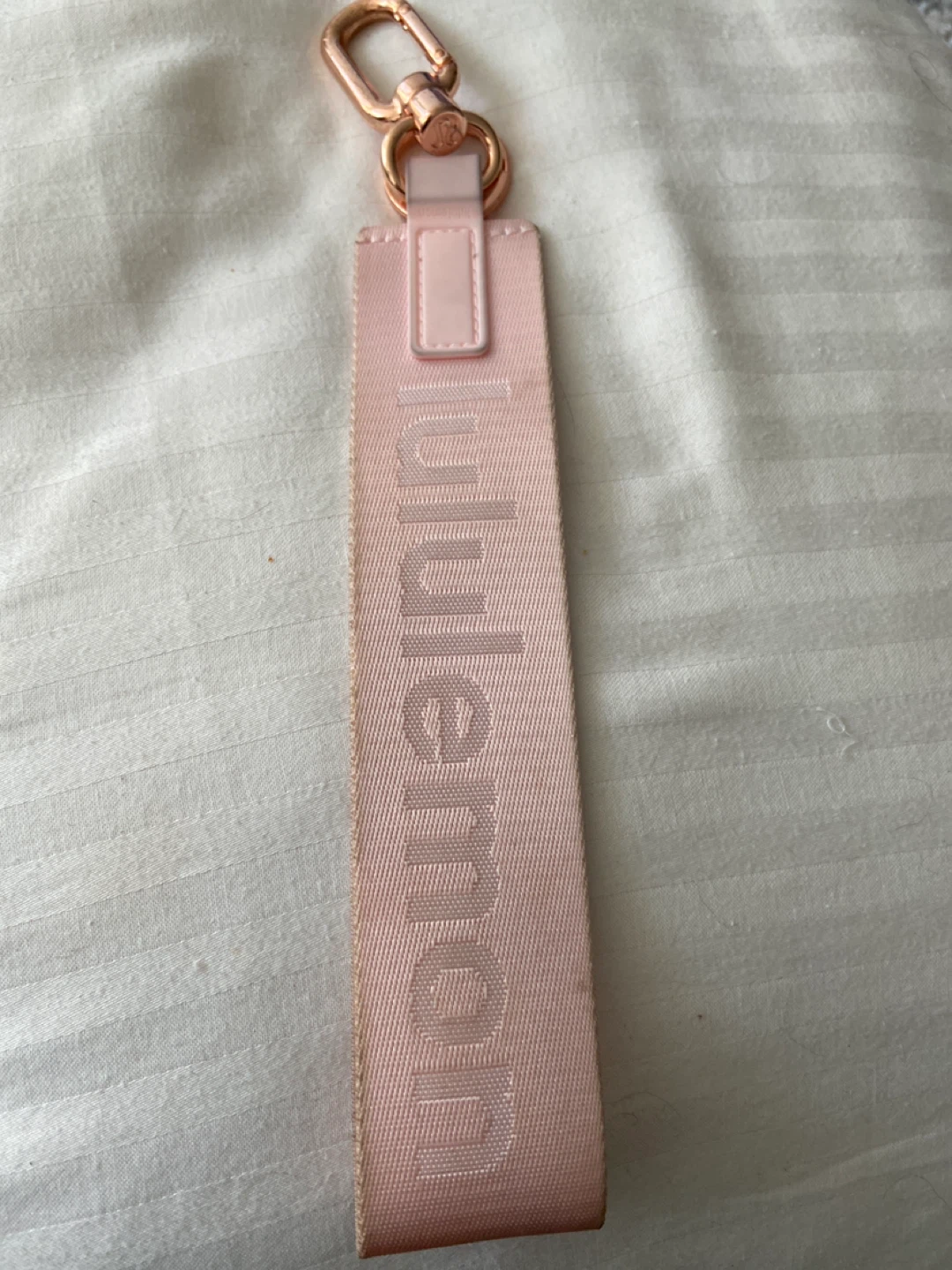 Lululemon Pink Ribbon Keychain Charm - photo 3