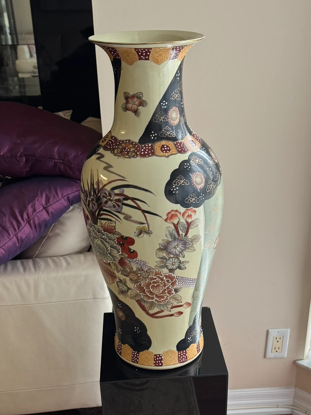 Large Decorative Porcelain Vase with Floral and Bird Motif