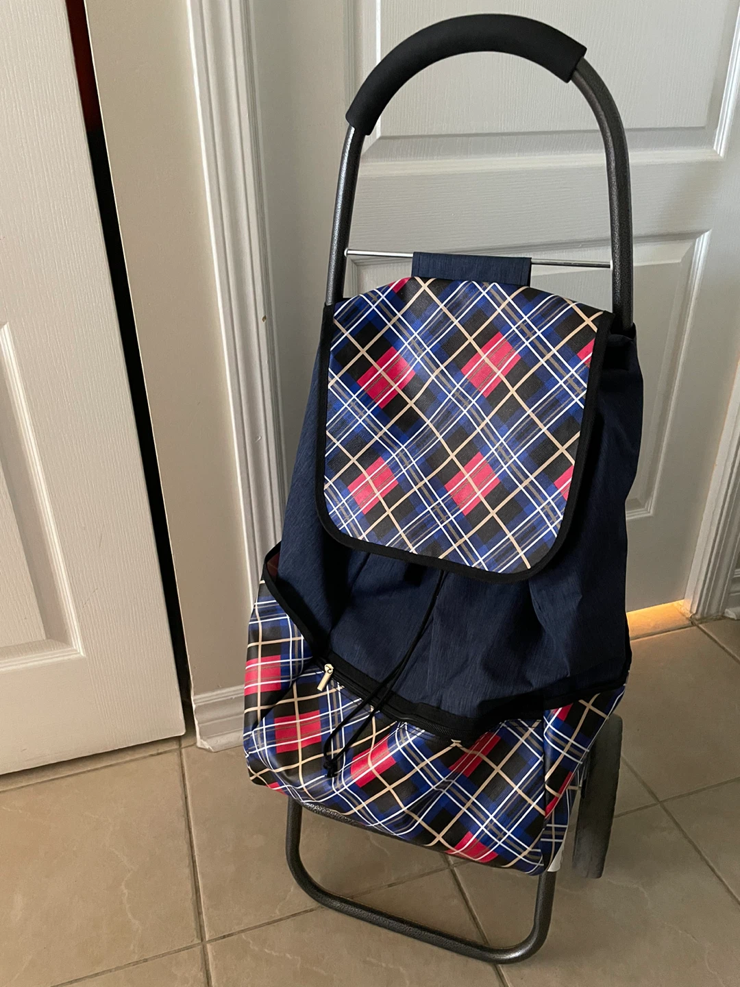 Large volume Rolling Shopping Cart
