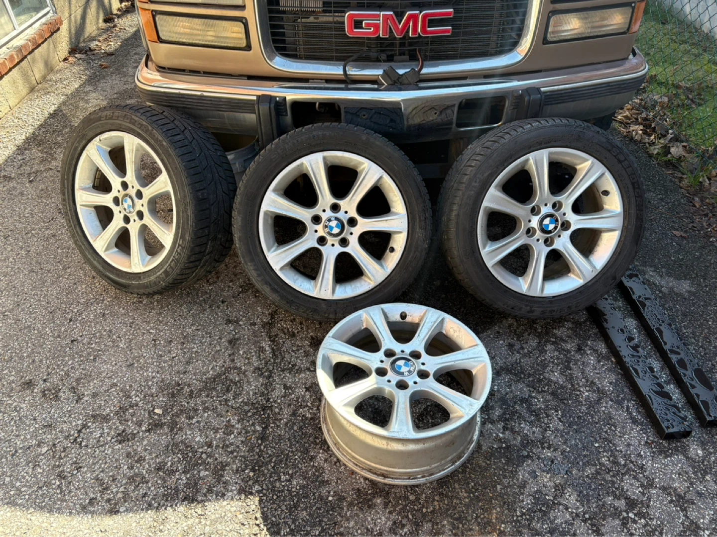 Set of 4 BMW Alloy Wheels with Tires