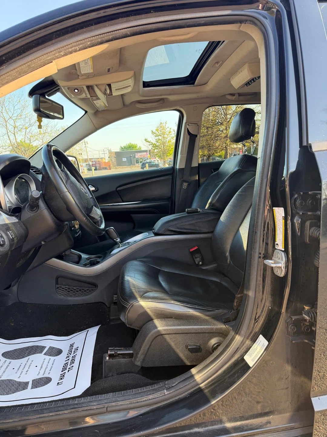 Black Dodge Journey SUV 2014 - photo 5