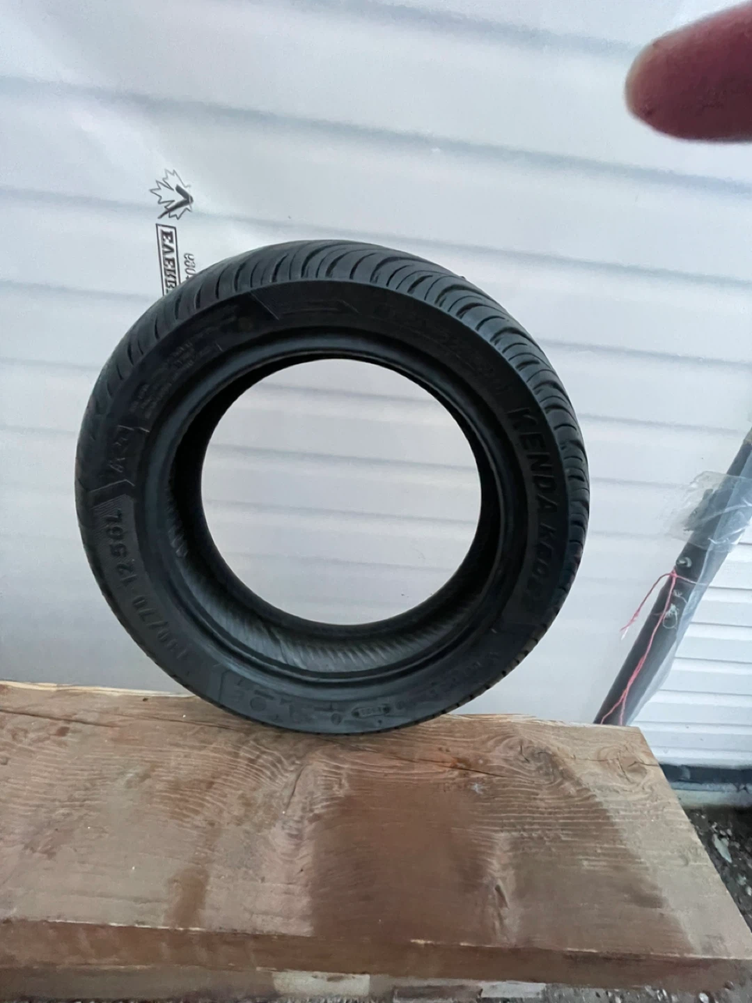Kenda K6022 Tire 130/70-12 56L - photo 2