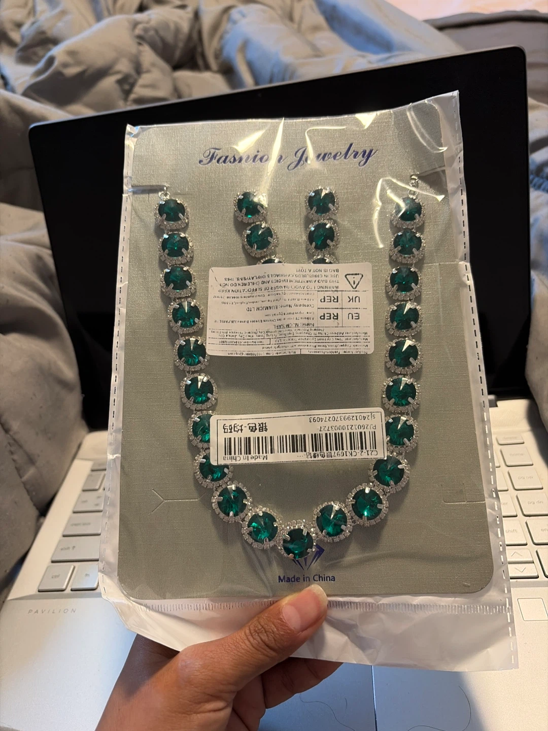 Fashion Jewelry Emerald Necklace and Earring Set
