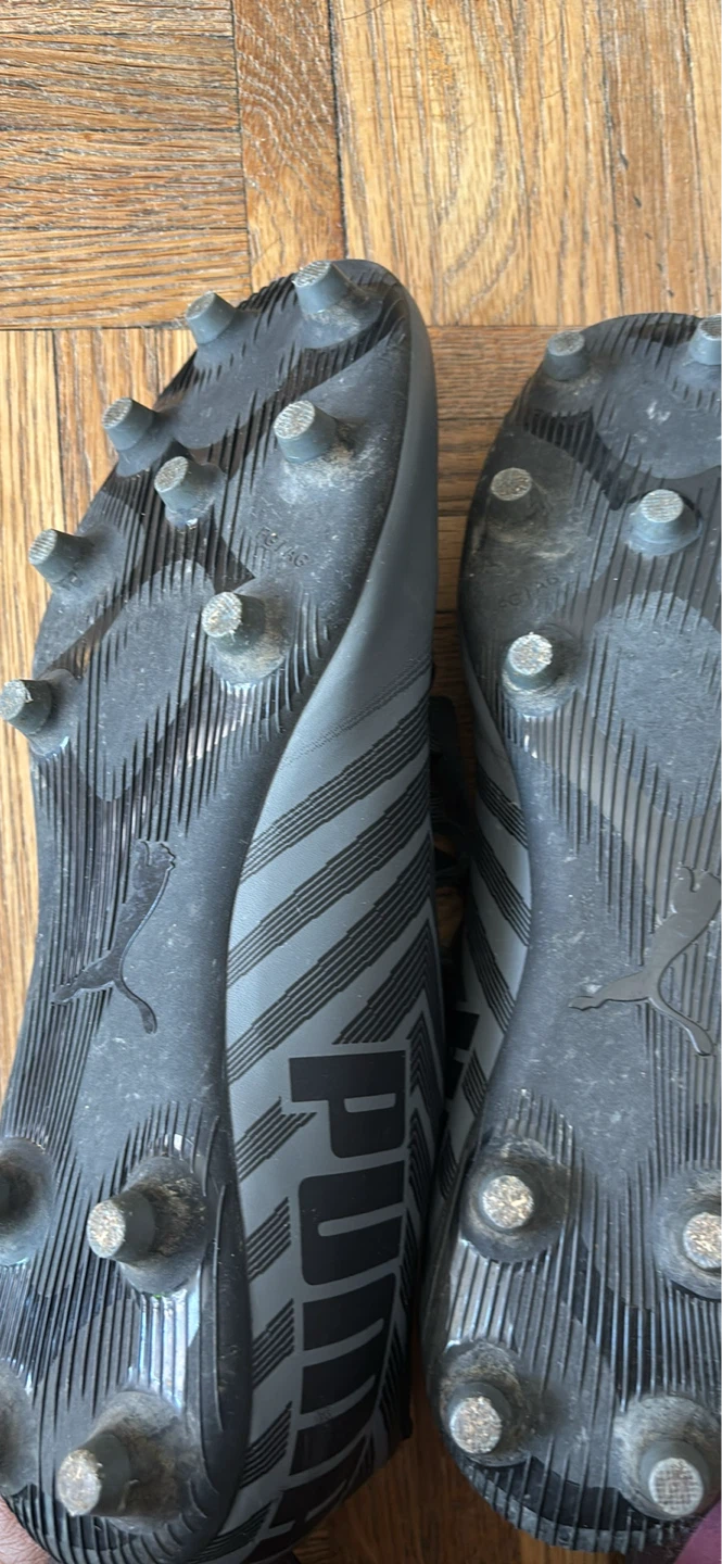Puma Soccer Cleats US size 9 - photo 2