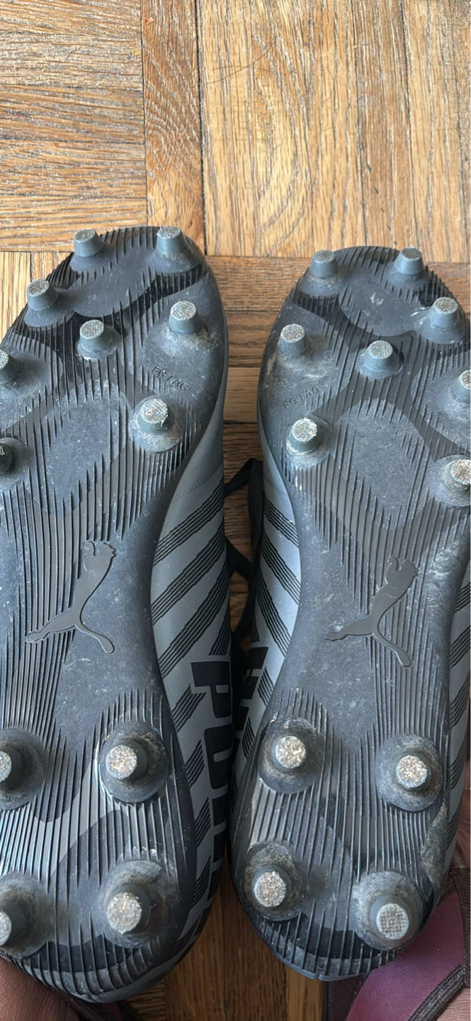 Puma Soccer Cleats US size 9 - photo 3