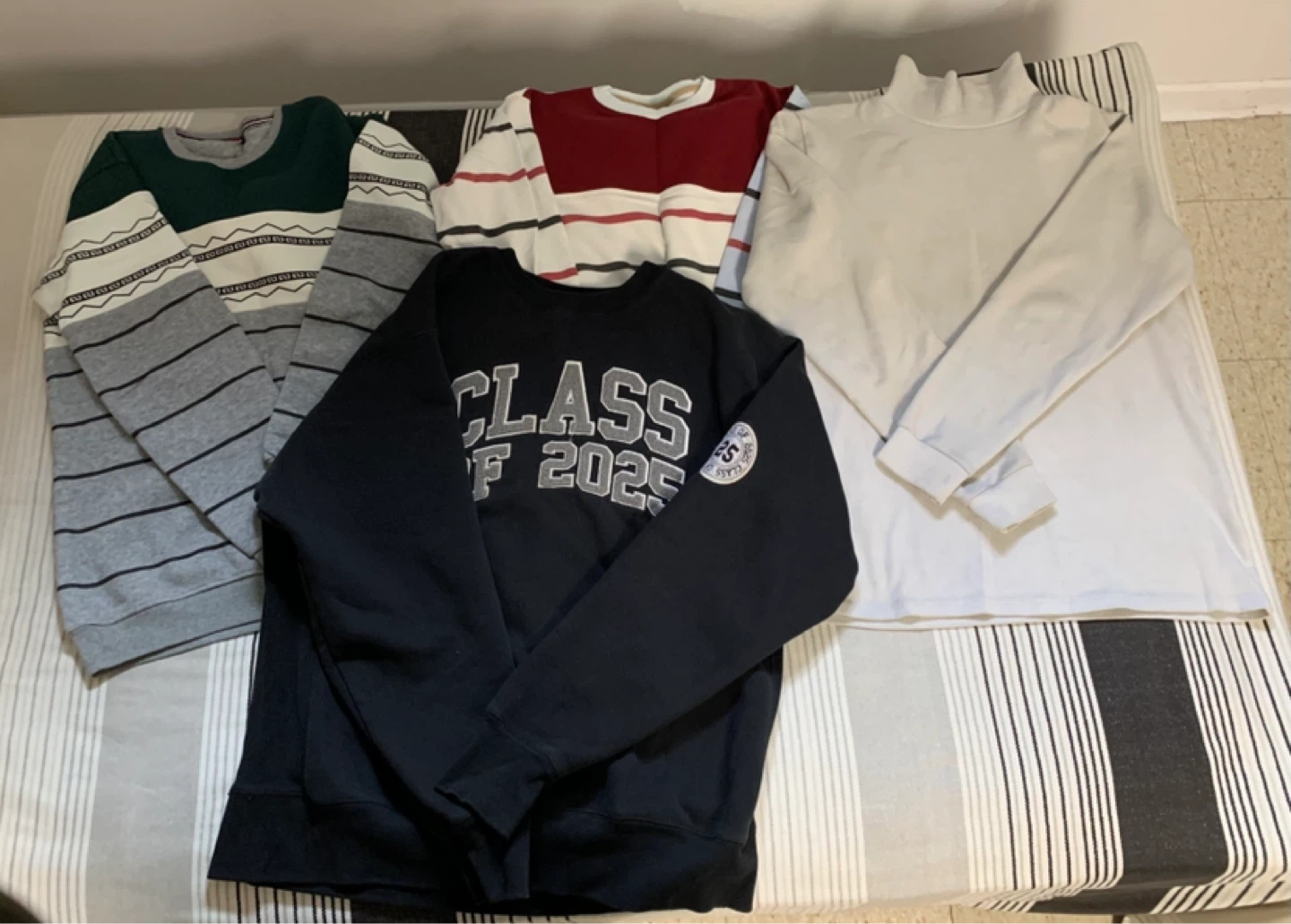 Men’s Sweatshirts and Jackets