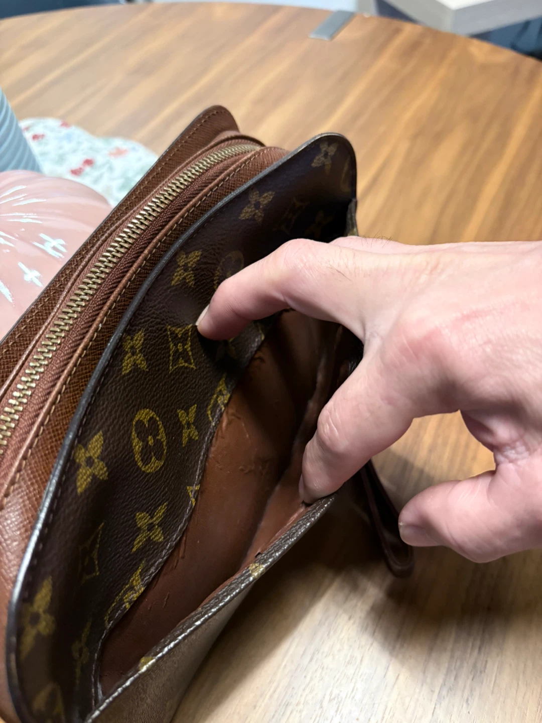 Louis Vuitton Monogram Canvas Pouch - photo 5