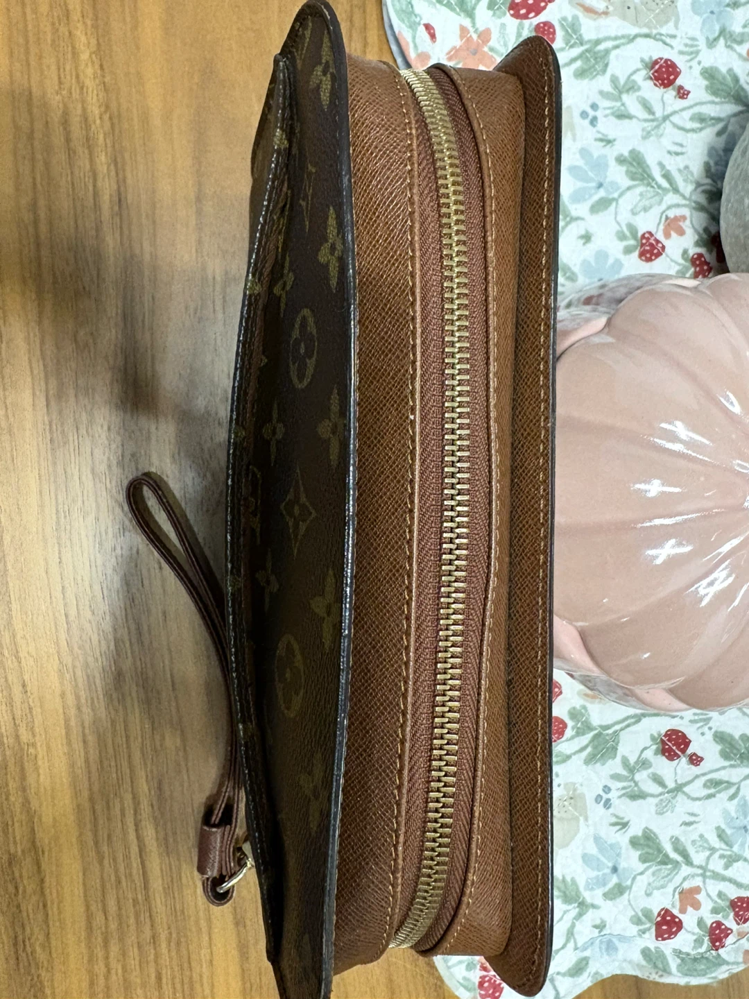 Louis Vuitton Monogram Canvas Pouch - photo 3