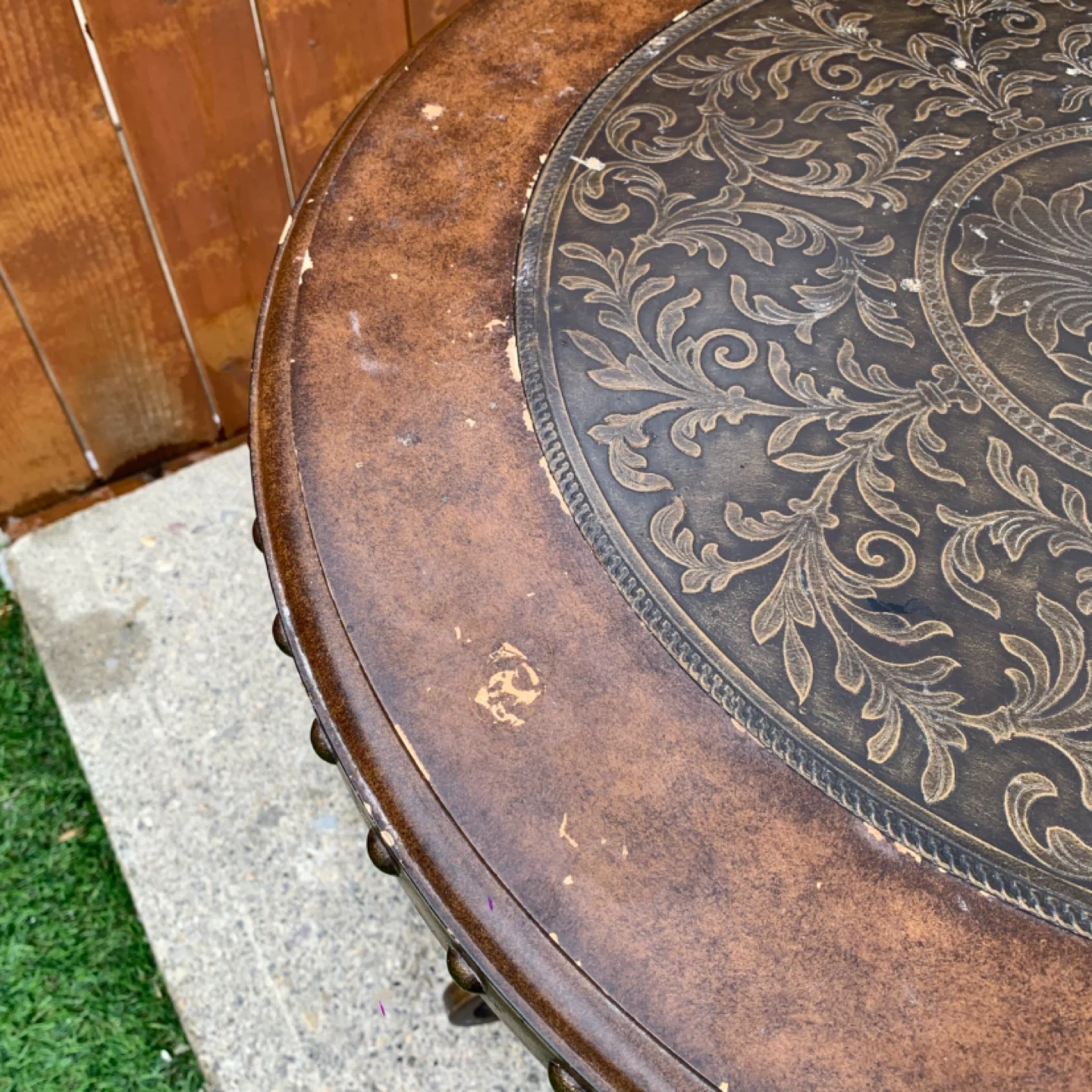 Round Accent Table Metal Side Table Ornate Decorative Furniture - photo 4